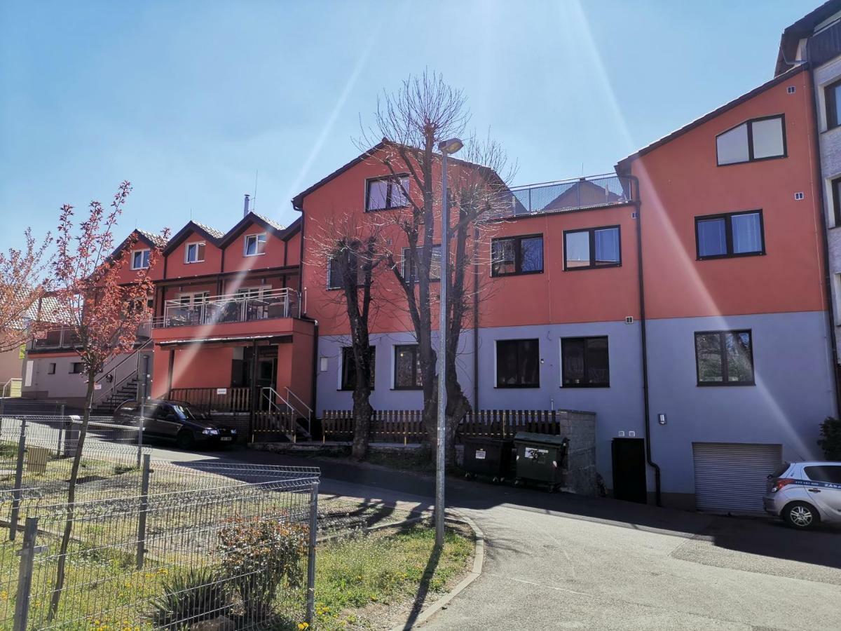 Aparthotel Bambus Zahrada Praga Zewnętrze zdjęcie